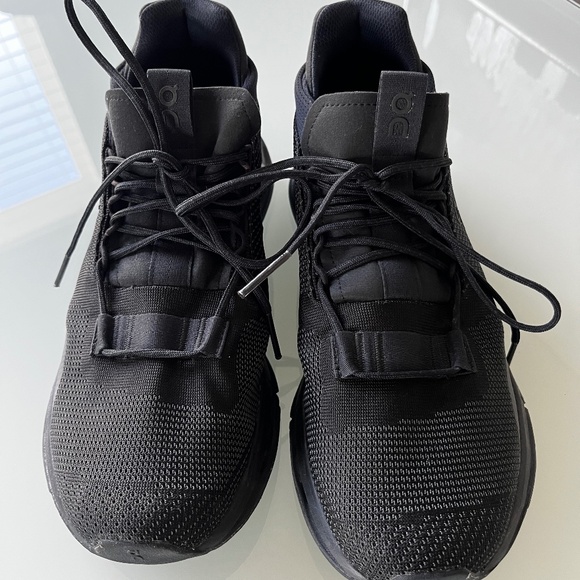 On Running Cloudnova Black Running Shoes 8.5 - Picture 1 of 5